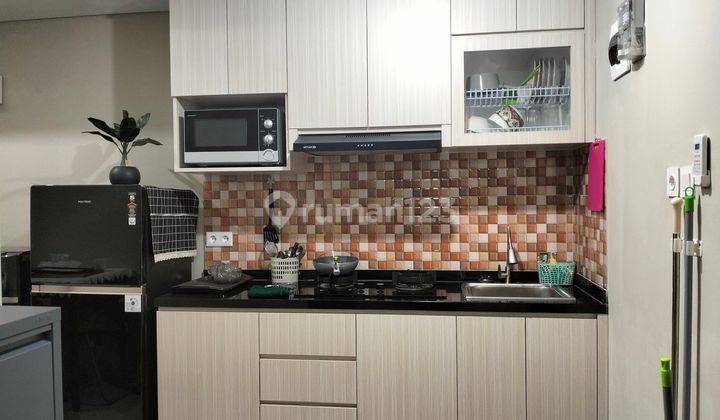 dapur apartemen 2 br dekat exit