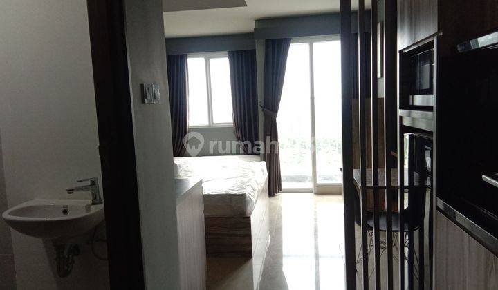 kamar tidur apartemen lrt sentul full furnished