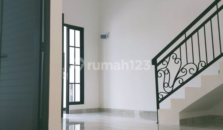 ruang tamu rumah baru jl adhi karya