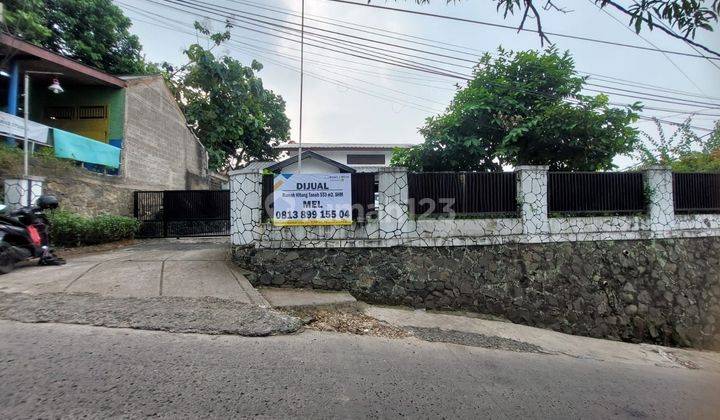 Rumah Tua Hitung Tanah 553 m2 Pinggir Jalan Dekat Stasiun Depok  2