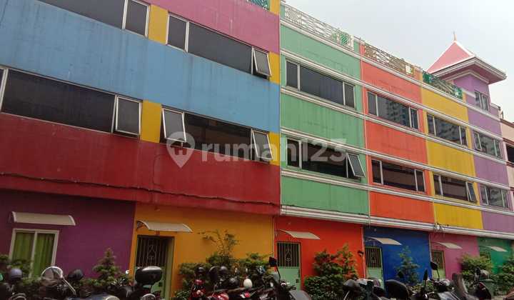 5-Unit Terraced Shop Houses with Spacious Parking in Front of Terminal, Jl Margonda, Depok 5-Unit Terraced Shop Houses with Spacious Parking in Front of Terminal, Jl Margonda, Depok