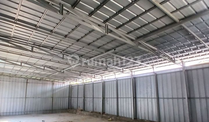 Warehouse in Beji Near Kukusan Toll Gate Warehouse in Beji Near Kukusan Toll Gate