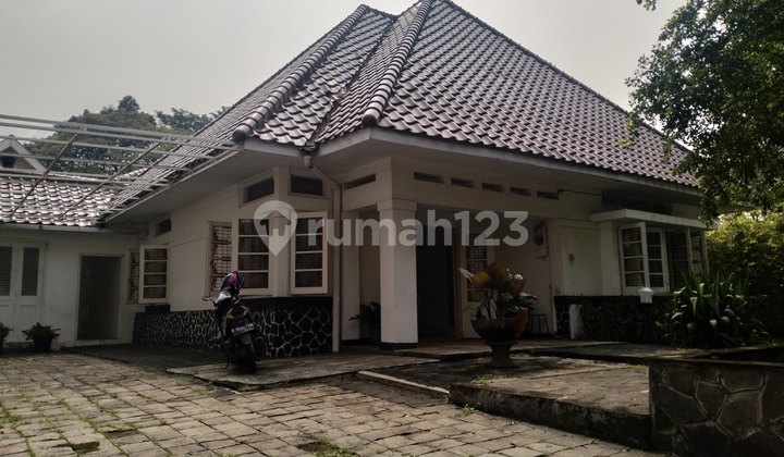 Rumah Klasik Langka di Jalan Mendut, Menteng Rumah Klasik Langka di Jalan Mendut, Menteng