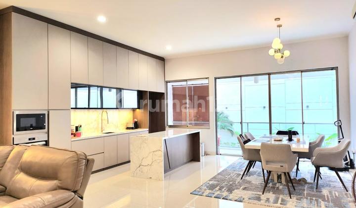 DISEWAKAN RUMAH GOLF ISLAND 10x25 (2.5 LANTAI) FURNISH SUPER MEWAH SIAP HUNI BISA NEGO