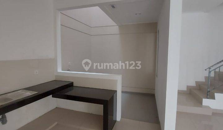 Disewakan Rumah Pik 2 Cluster Danau Uk 8x12.5 Brand New Kosongan Termurah 2