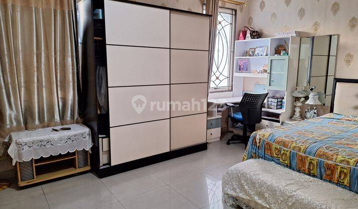 Dijual Rumah Pik Di Cluster Florence 8x20 2.5 Lantai Semi Furnish Terawat Harga Nego 2