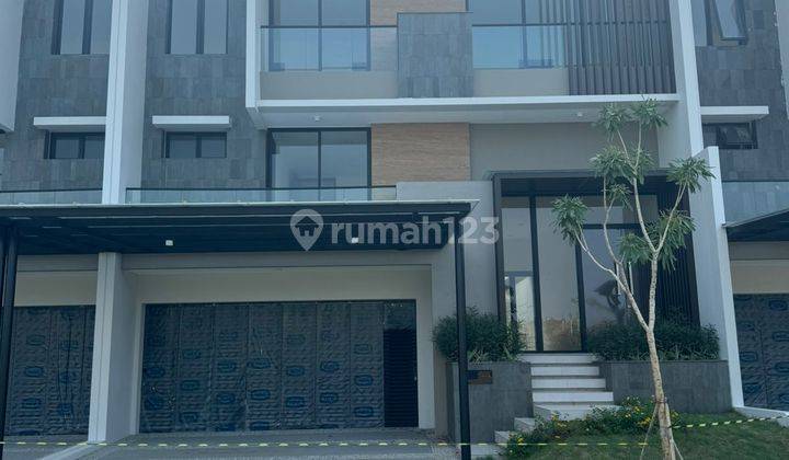 Disewakan Rumah Pik 2 Uk 10x25 2.5 Lantai Brand New 4 Kamar Tidur Bisa Wna Termurah 1