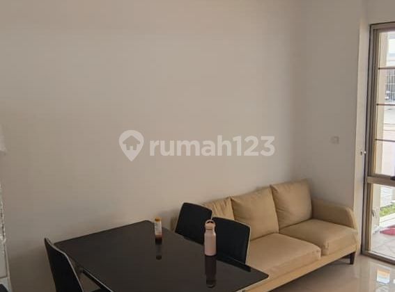 Disewakan Rumah Pik 2 Uk 6X15 (2 Lantai) AC 3 Kasur Lemari Meja Makan Ready Huni