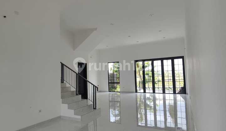 Disewa Rumah Villa Pasir Putih Pik 2 Uk 10X25 (2.5 Lantai) Brand New View Danau Super Bagus Murah 2