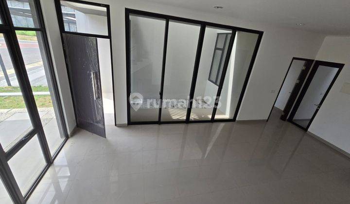 DISEWAKAN RUMAH SIMPRUG VILLAGE PIK 2 UK 8x15 BRAND NEW 4 + 1 BR TERMURAH 2