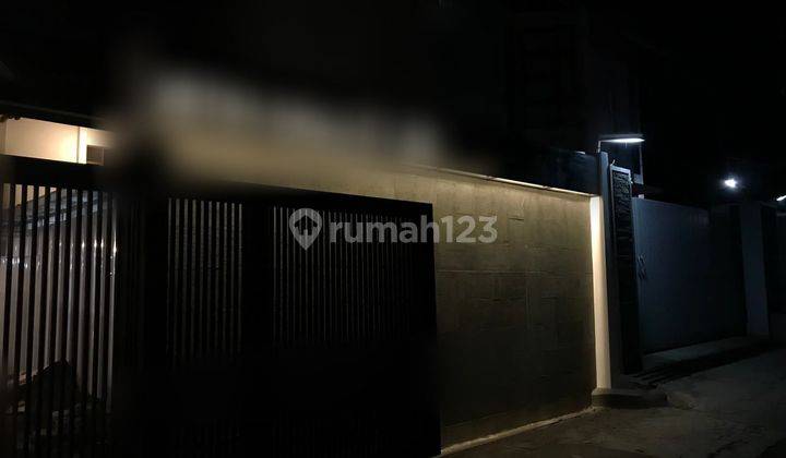 Dijual Rumah Besar Strategis di Setra Indah Bandung 2