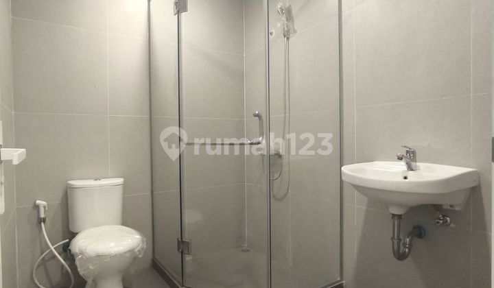 Modern Furnished Cheap House in Brentwood Estate Bandung 2