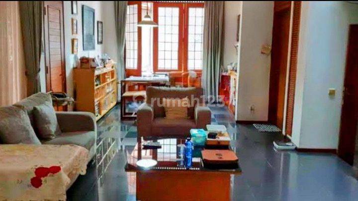 Rumah Besar Klasing di Mainroad Sayap Dago Bandung 2