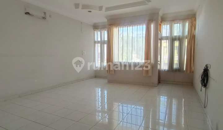 Strategic Ready-to-Use Shophouse in Taman Kopo Indah 2 2