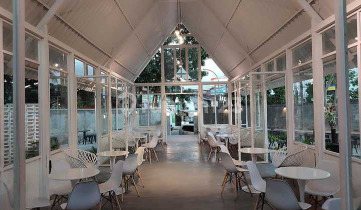 Ruang Usaha Aktif Full Furnished di Turangga Bandung