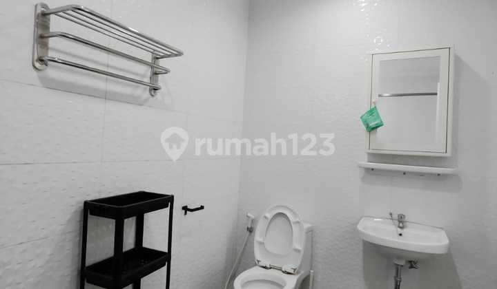 Minimalist Furnished House in a Cluster at Singgasana Pradana 2