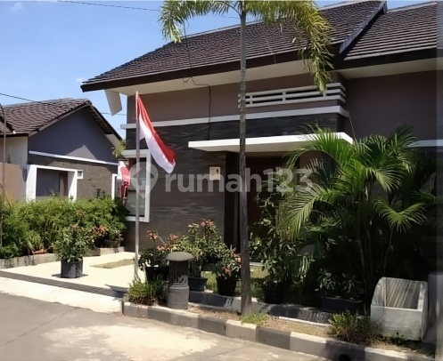 Rumah Hook Minimalis di Pesona Bali Residence Bandung