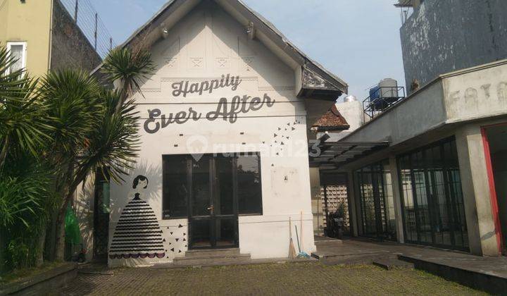 Ruang Usaha Strategis Cocok Resto di Sayap Riau Bandung 1