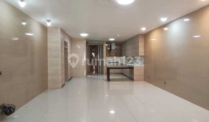 Ruko Lux 4 Lantai Siap Pakai di Setrasari Mall Ruko Lux 4 Lantai Siap Pakai di Setrasari Mall