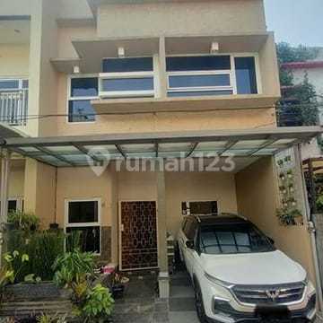 Beautiful Ready-to-Occupy Furnished House in Astanaanyar, Bandung