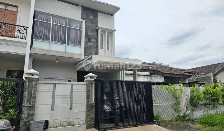 Rumah Cantik Lokasi Strategis di Perumahan Intercon Kebon Jeruk Jakarta Barat 1