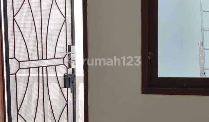Rumah Rapi Siap Huni di Jelambar Grogol Jakarta Barat 2