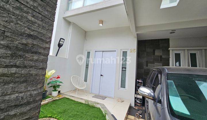 Rumah Cantik Lokasi Strategis di Perumahan Intercon Kebon Jeruk Jakarta Barat 2