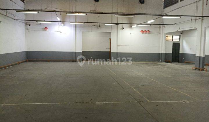 Disewakan Gudang di rawamangun di Jl . Persahabatan timur  3