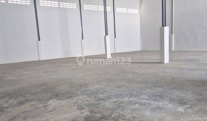 Gudang Salembaran 600 m 2