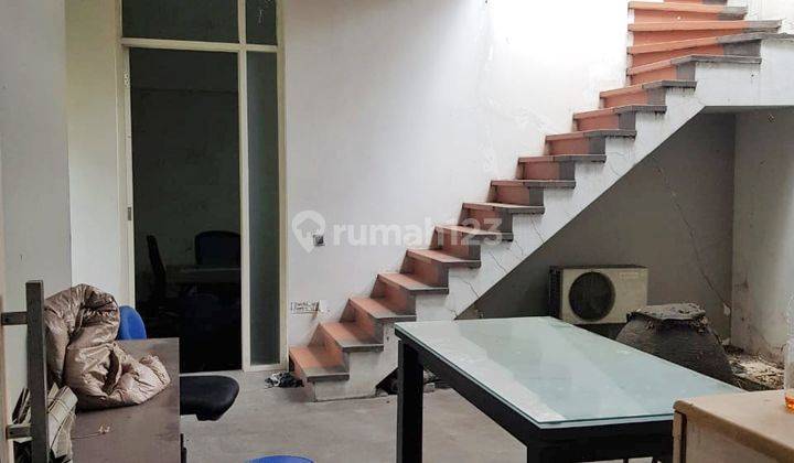 DIJUAL RUMAH TERAWAT DI KUTISARI 1.5 LANTAI 2