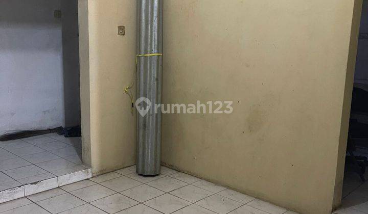 Rumah di Jalan Tirtoyoso 5