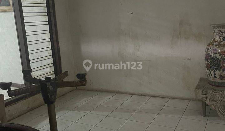 Rumah di Jalan Tirtoyoso 6