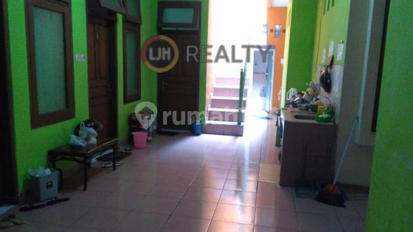 Rumah kos di jalan Kalicari 1