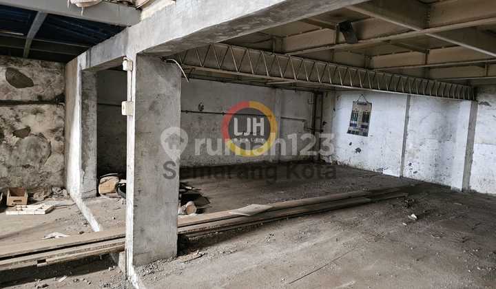 Gudang di Lingkungan Industri Kecil 2