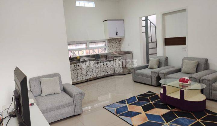 Di Sewakan Rumah Bagus 3 Lantai Full Furnished Di Jalan Sukawarna Pasteur, Bandung 2