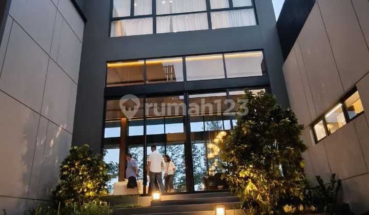 Rumah Mewah Di Navapark .brand New. Bsd .tangerang 2