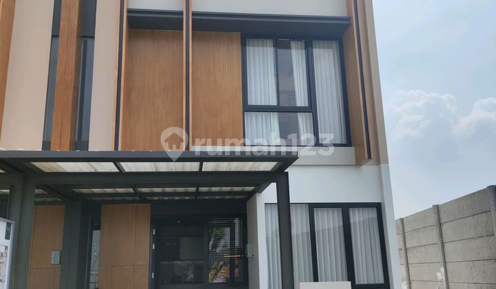 Rumah Bangunan Baru 2 Lantai Dekat Bandara .tangerang