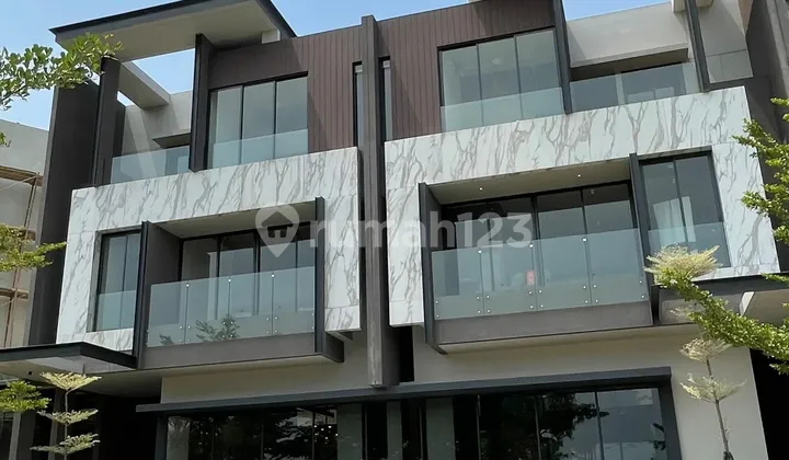 Rumah Mewah Citra Lake Villa Di Citra 6,jakarta Barat