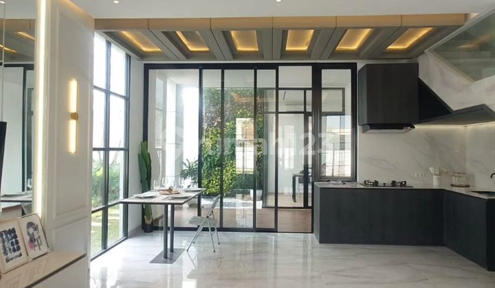 Jual rumah 2 Lantai Baru Jakarta Barat