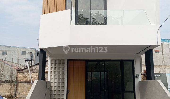 Rumah 2 Lantai Dekat Lebak Bulus Jakarta Selatan 1