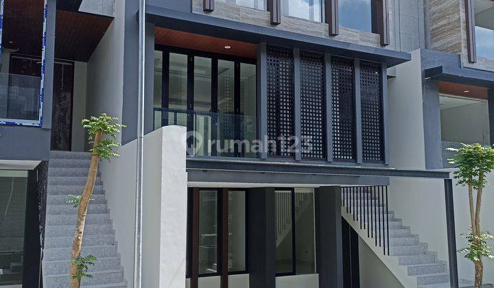 Rumah Townhouse Termewah Di Andara Raya  1