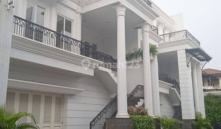 Rumah townhouse mewah di lebak bulus nempel MRT fatmawati 1