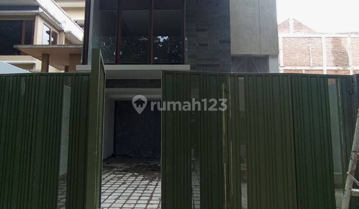 Rumah sejuk nempel lap golf di pondok labu raya 1