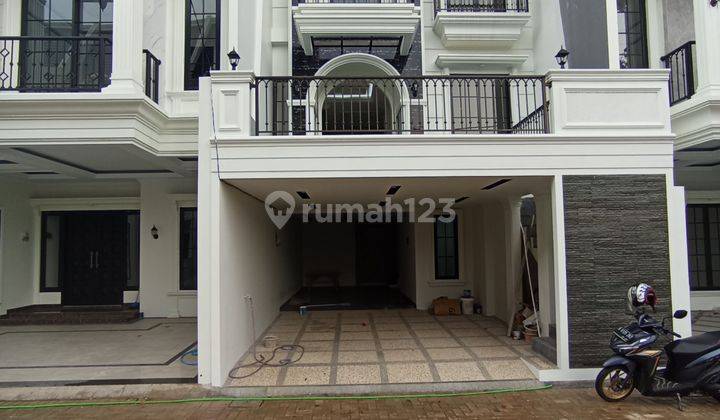 Rumah nempel pintu tol beigjif desari super mewah 1