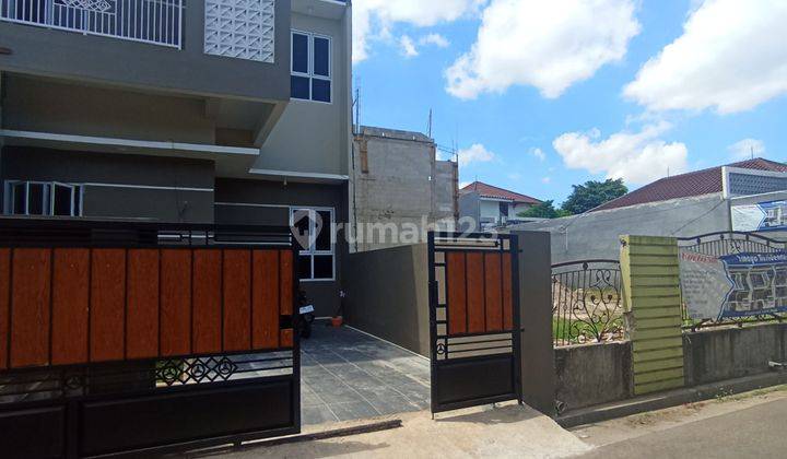 Rumah townhouse private cinere nempel lebak bulus 1