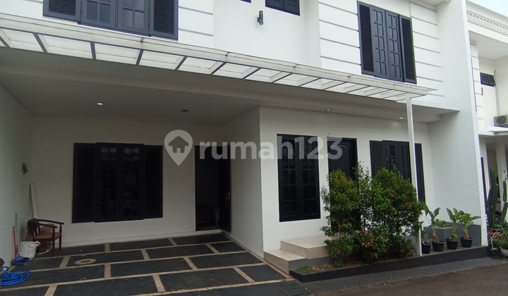 Rumah Siap Huni di Lebakbulus Harga Nego Dekat MRT