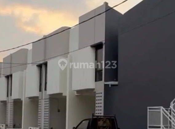 Rumah 2 Lantai 3 Menit Ke Pintu Tol Limo   1