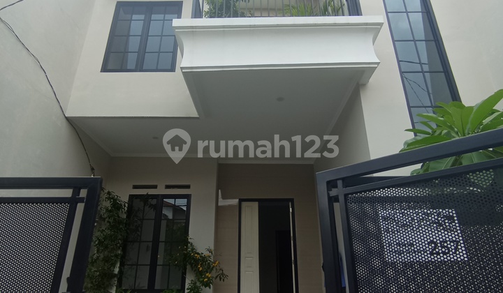 Rumah Clasicmewah Di Komplek Cinere Dekat Jaksel 1