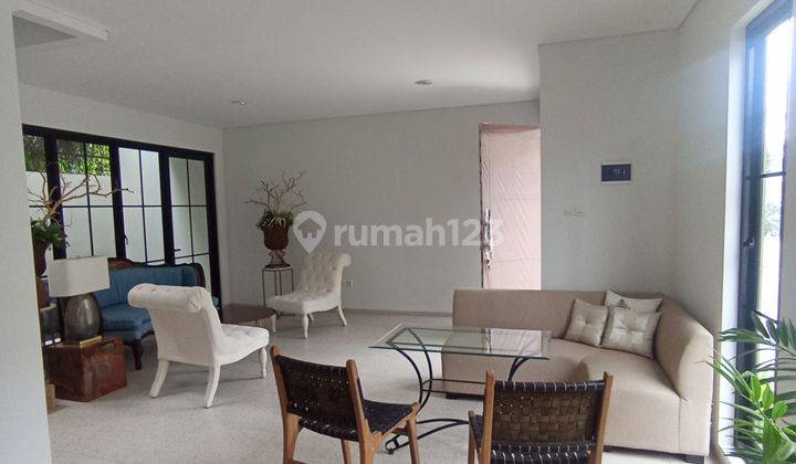 Rumah Posisi Hook Taman Cantik Nempel Mrt Lebak Bulus 2