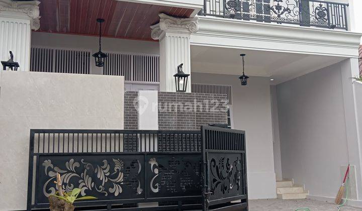 Rumah 2 Lantai Nyaman Dekat Fasilitas Umum Jaksel 1